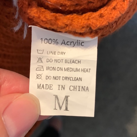 Color block knit sweater. Size medium - Picture 3 of 3